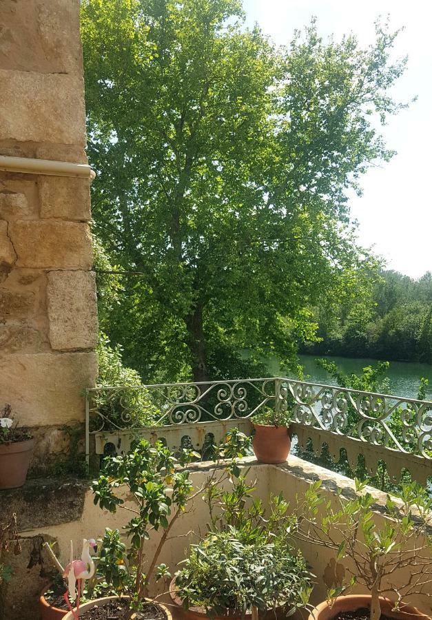 Gite Face A La Riviere -Proche Du Pont Du Gard- Montfrin Exteriör bild